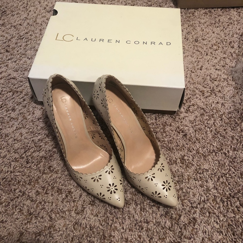 LC Lauren Conrad Cream Heels